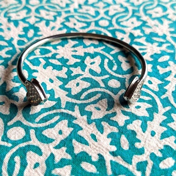 Women's Silver Bracelet with hearts at the tips - Picture 2 of 5